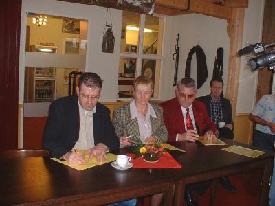 De Partij heeft op 23 november 2002 een fusie-intentie ondertekend met de DLB uit De Lier en de Dorpspartij uit 's-Gravenzande om gezamenlijk de streekpartij Gemeentebelang Westland (GBW) op te richten.