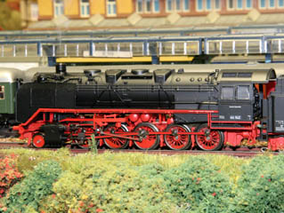 Class 44 (black (mfx) version), click for a larger picture